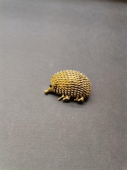 Broche hérisson (Laiton doré)